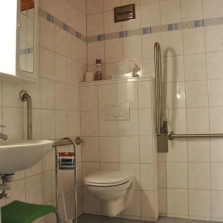 ومطعم موسر 3* بوشلارن